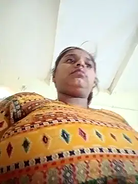 Snapshot of Hot_crety chatting on October 14, 11:22 am Hot crety online show from October 14, 11:22 am