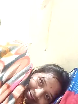 Hot crety online show from February 28, 4:52 pm