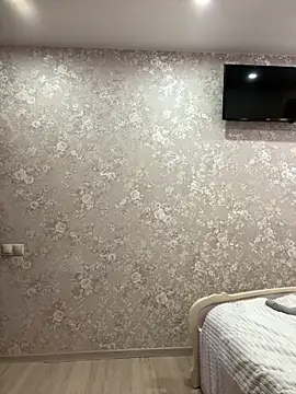 Snapshot of ElliRose chatting on November 11, 7:19 am ElliRose online show from November 11, 7:19 am