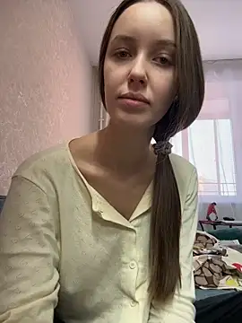 ElliRose online show from January 8, 9:00 am