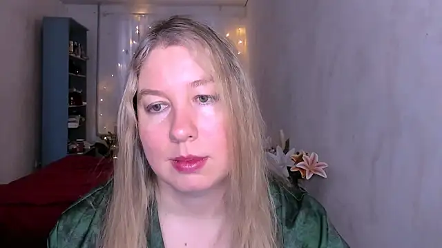 Snapshot of NancySanders chatting on February 8, 5:22 am NancySanders online show from February 8, 5:22 am