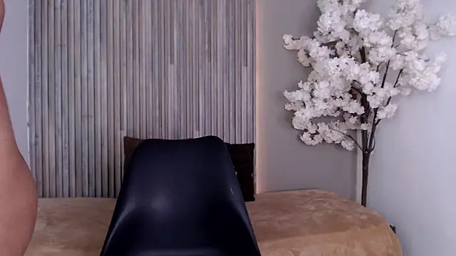 Michellee 20 online show from December 20, 1:51 pm