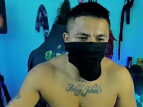 Snapshot of zeus_7777 chatting on November 15, 11:07 am zeus 7777 online show from November 15, 11:07 am