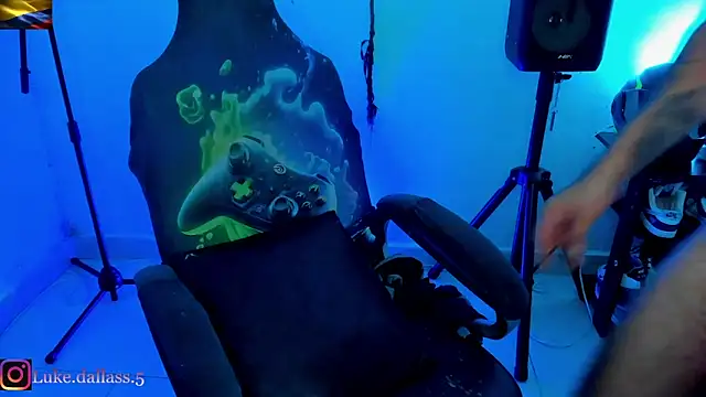 zeus 7777 online show from February 16, 10:11 am