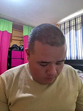 Snapshot of Chimbo-1996 chatting on April 28, 8:47 pm Chimbo-1996 online show from April 28, 8:47 pm