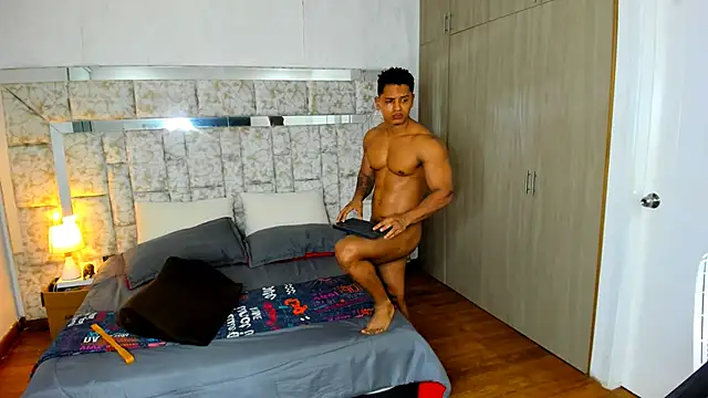 markustheroy333 online show from November 2, 12:35 am