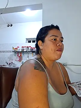 Snapshot of NARNYALABELLA chatting on November 1, 12:23 am NARNYALABELLA online show from November 1, 12:23 am