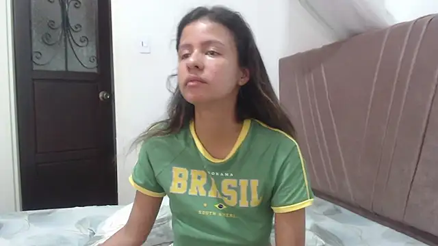 nathaly jones  online show from April 1, 1:41 pm