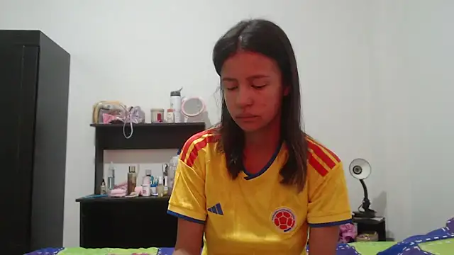 Snapshot of nathaly_jones_ chatting on June 23, 12:14 pm nathaly jones online show from June 23, 12:14 pm