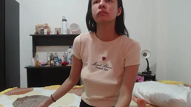 Snapshot of nathaly_jones_ chatting on June 30, 12:17 pm nathaly jones online show from June 30, 12:17 pm