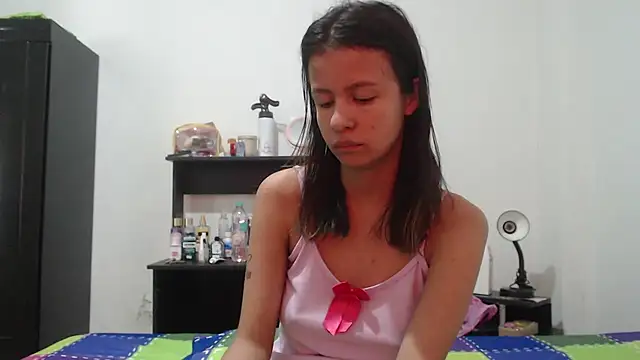 Snapshot of nathaly_jones_ chatting on July 6, 3:03 pm nathaly jones online show from July 6, 3:03 pm