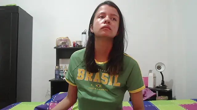 Snapshot of nathaly_jones_ chatting on July 9, 1:15 pm nathaly jones online show from July 9, 1:15 pm