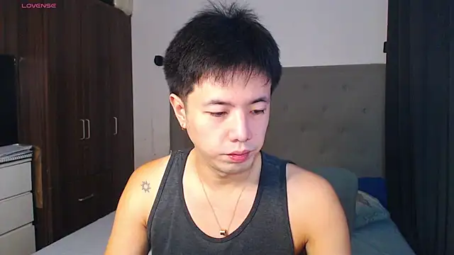 Addictiveboi online show from April 13, 4:29 am