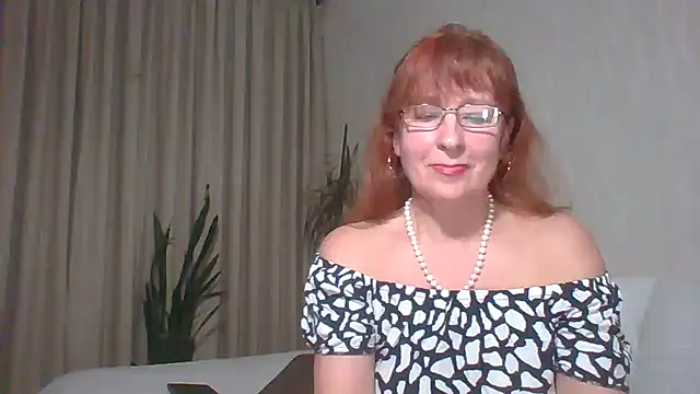 Snapshot of Marellaa chatting on April 8, 6:30 pm Marellaa online show from April 8, 6:30 pm