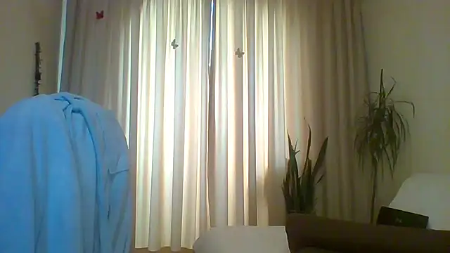 Snapshot of Marellaa chatting on May 1, 7:02 am Marellaa online show from May 1, 7:02 am