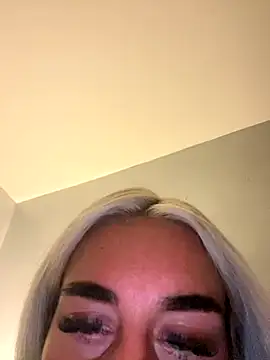 EllieMaeBaby online show from September 12, 12:00 am