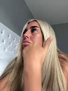 EllieMaeBaby online show from September 12, 1:55 pm