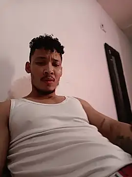 Snapshot of RuiMaddoox chatting on February 14, 9:55 pm RuiMaddoox online show from February 14, 9:55 pm