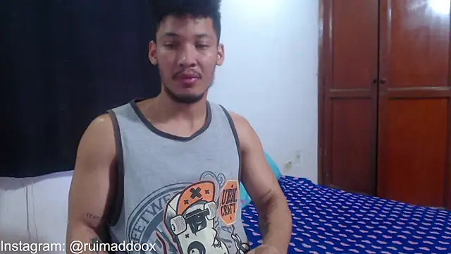 Snapshot of RuiMaddoox chatting on February 24, 5:22 pm RuiMaddoox online show from February 24, 5:22 pm