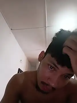 Snapshot of RuiMaddoox chatting on February 26, 2:05 pm RuiMaddoox online show from February 26, 2:05 pm