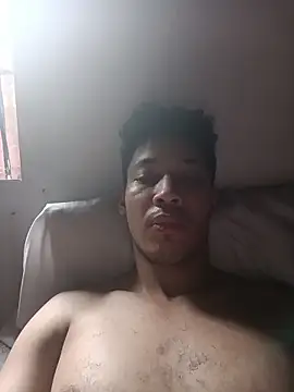 Snapshot of RuiMaddoox chatting on March 8, 12:09 pm RuiMaddoox online show from March 8, 12:09 pm