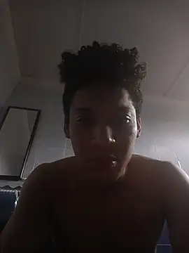 Snapshot of RuiMaddoox chatting on April 5, 1:41 pm RuiMaddoox online show from April 5, 1:41 pm