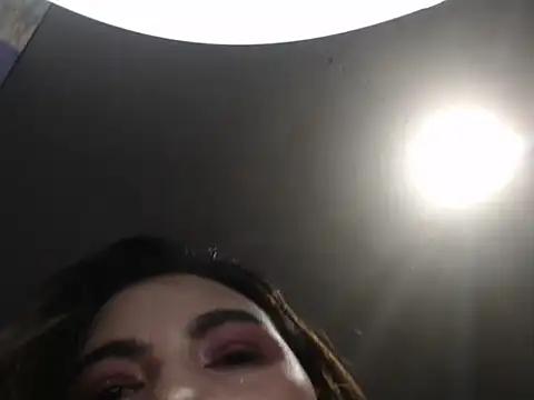 hotasianpinky online show from October 29, 4:37 am