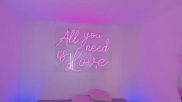 aleksandramiller  online show from March 30, 12:39 pm