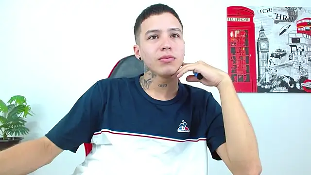 Cumandres18 online show from May 23, 3:38 pm