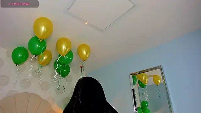 GIANAMILLER6 online show from March 17, 12:08 pm