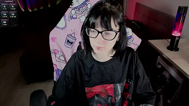 Snapshot of HazelTompson chatting on March 5, 12:23 pm HazelTompson online show from March 5, 12:23 pm