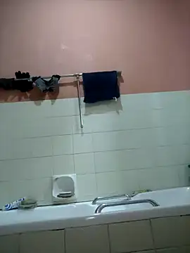 Kateera1 online show from October 17, 6:43 pm