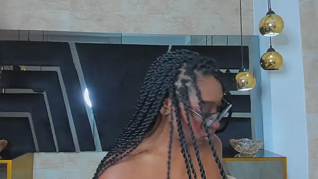 YallianaBrooks online show from July 16, 12:00 pm
