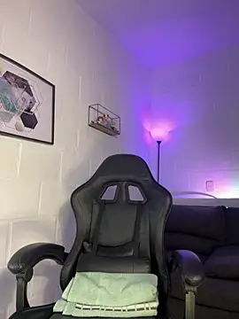 Alyson Conner online show from February 10, 12:20 pm