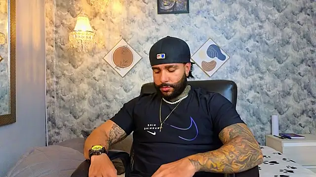 Apolo rousse1 online show from January 15, 10:46 pm