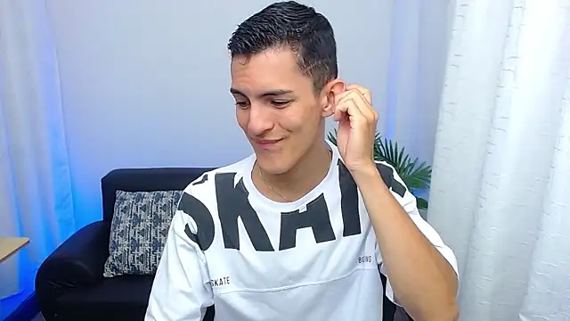 Matiius18 online show from October 7, 1:52 pm