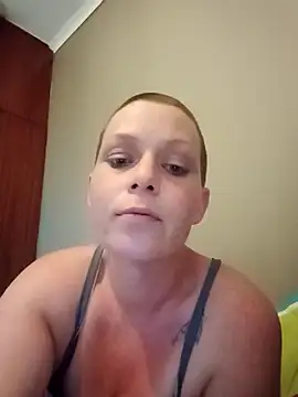 Snapshot of ComeAsYouAre chatting on November 15, 4:03 pm ComeAsYouAre online show from November 15, 4:03 pm