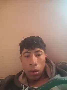 Snapshot of Rolito69 chatting on September 13, 5:46 pm Rolito69 online show from September 13, 5:46 pm