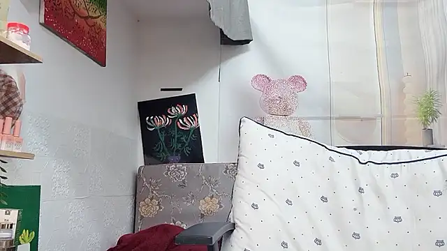 MichiLovely online show from December 5, 8:38 pm