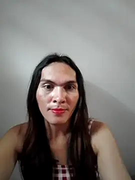 Snapshot of Pinkyweb_03 chatting on June 14, 2:24 am Pinkyweb 03 online show from June 14, 2:24 am