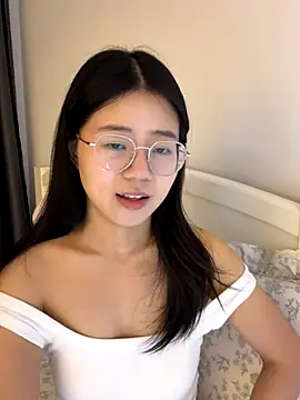 Ella-A9 online show from October 1, 1:39 pm