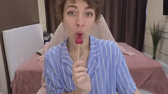 Snapshot of daniellia_ chatting on September 22, 7:54 am daniellia online show from September 22, 7:54 am