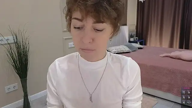 Snapshot of daniellia_ chatting on October 12, 9:08 am daniellia online show from October 12, 9:08 am
