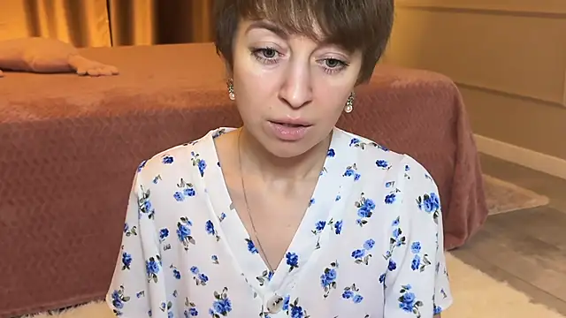 daniellia  online show from December 5, 9:18 am