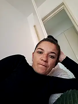 Snapshot of alinaalinutzq chatting on September 11, 10:48 am alinaalinutzq online show from September 11, 10:48 am