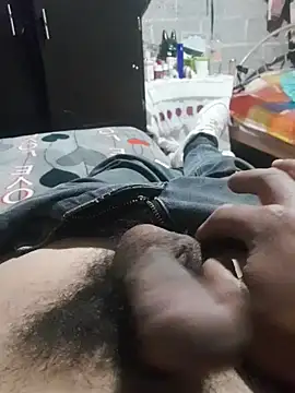 Snapshot of jann1900 chatting on February 10, 1:53 am jann1900 online show from February 10, 1:53 am