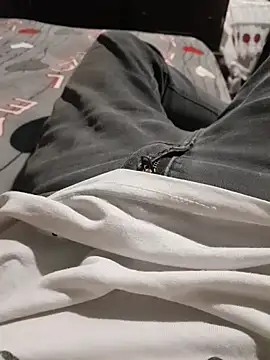 Snapshot of jann1900 chatting on February 12, 1:55 am jann1900 online show from February 12, 1:55 am