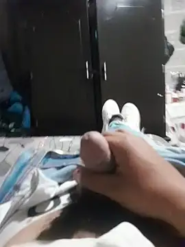 Snapshot of jann1900 chatting on February 15, 2:30 am jann1900 online show from February 15, 2:30 am