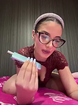 Larra69 online show from March 13, 6:36 pm