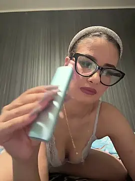 Larra69 online show from May 20, 5:41 pm